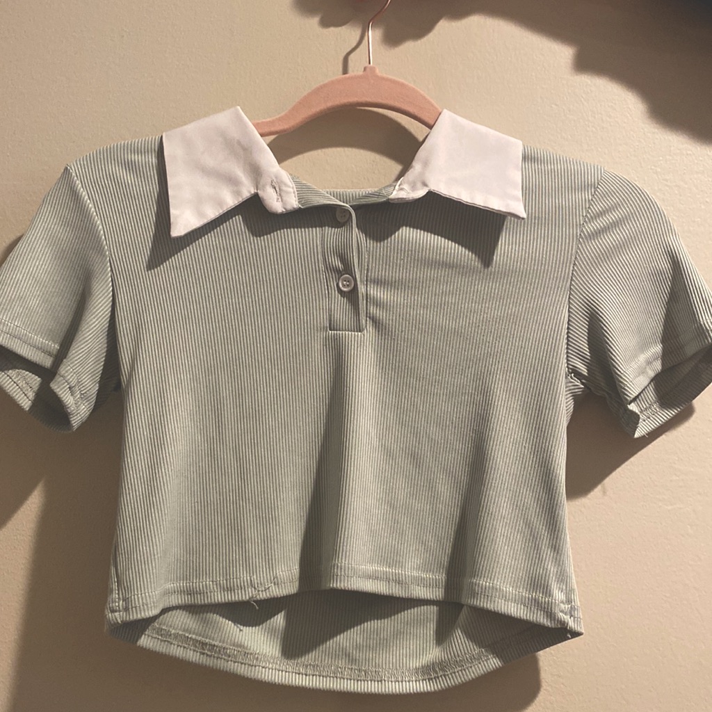 Mint Collared Crop